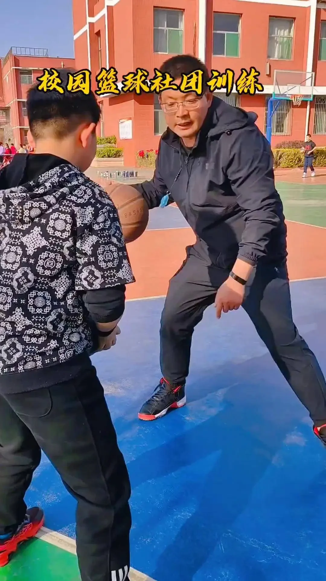 适合不同年龄段篮球爱好者的体能训练方案_1